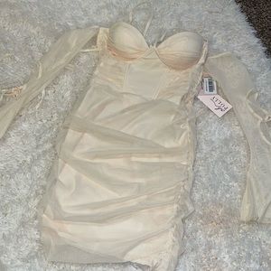 Brand new with tags. Never worn Size 0